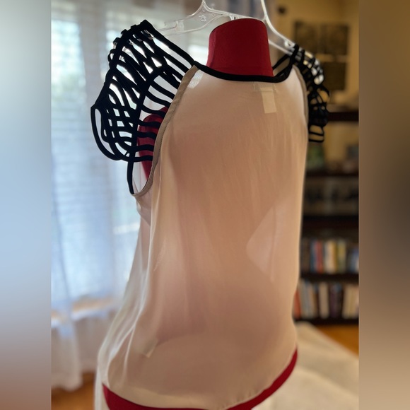 Ivory shell w/ sexy black strappy sleeves from Venus. Medium. - Picture 8 of 12